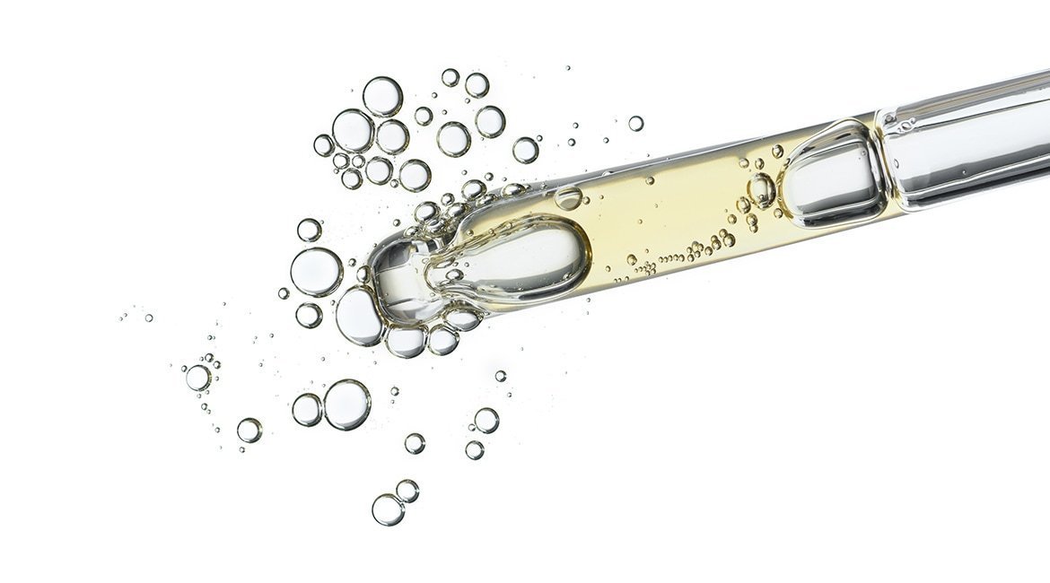 Kollagen in Pipette unterm Mikroskop